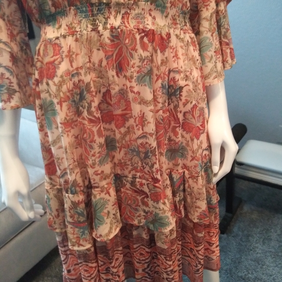 Cute dress - Picture 4 of 5